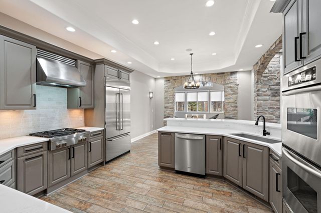 1089 George Ade Court, Crown Point, IN 46307