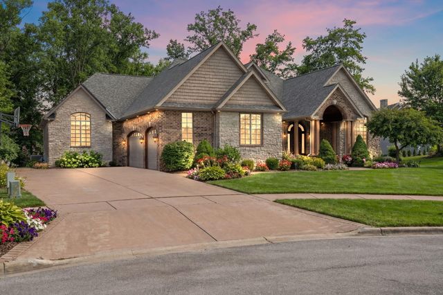 1089 George Ade Court, Crown Point, IN 46307