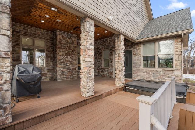 1089 George Ade Court, Crown Point, IN 46307