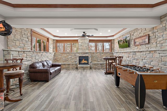 1089 George Ade Court, Crown Point, IN 46307