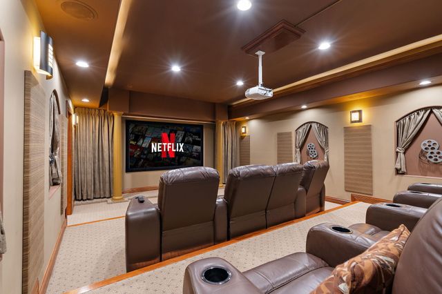 1089 George Ade Court, Crown Point, IN 46307