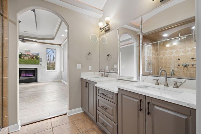 1089 George Ade Court, Crown Point, IN 46307