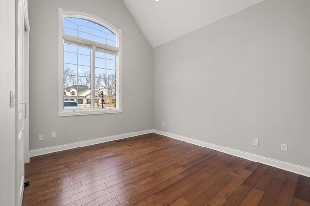 1089 George Ade Court, Crown Point, IN 46307