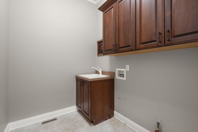 1089 George Ade Court, Crown Point, IN 46307