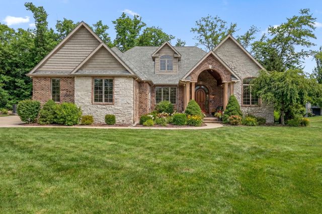 1089 George Ade Court, Crown Point, IN 46307