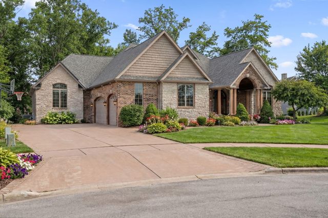 1089 George Ade Court, Crown Point, IN 46307