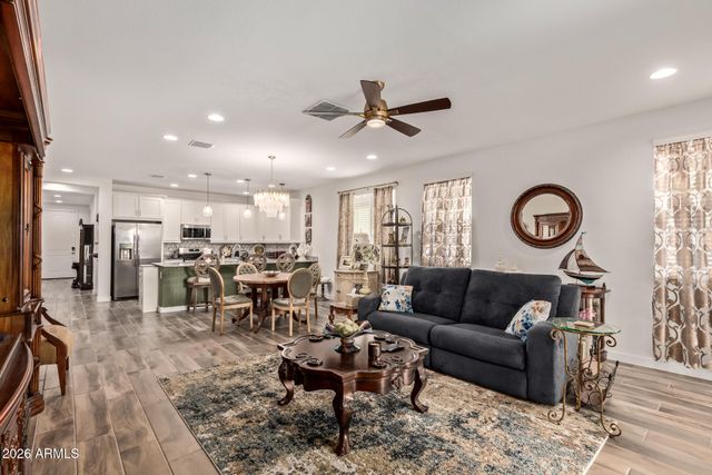 3221 E Ranchhand Drive, San Tan Valley, AZ 85140