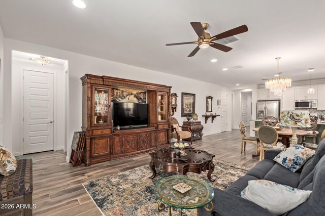 3221 E Ranchhand Drive, San Tan Valley, AZ 85140