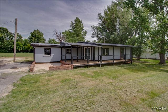 30396 Domino Lane, Godfrey, IL 62035