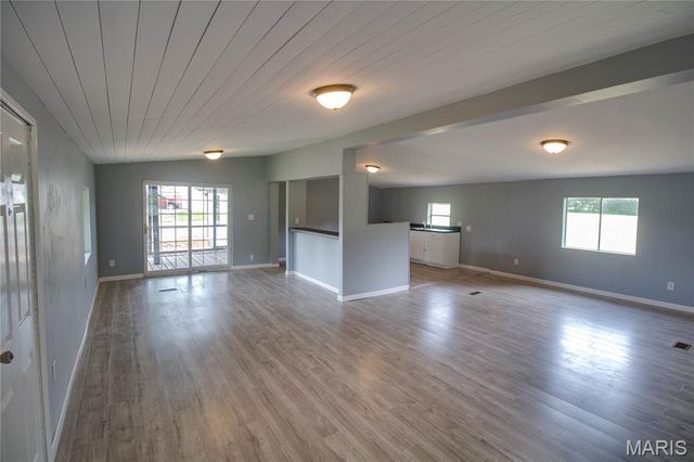 30396 Domino Lane, Godfrey, IL 62035