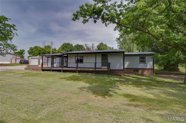30396 Domino Lane, Godfrey, IL 62035
