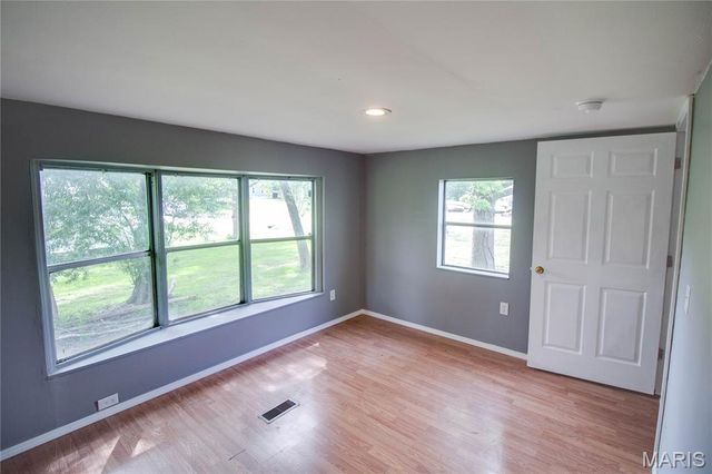 30396 Domino Lane, Godfrey, IL 62035