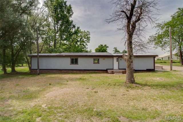 30396 Domino Lane, Godfrey, IL 62035