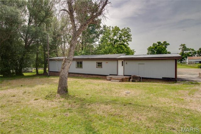 30396 Domino Lane, Godfrey, IL 62035