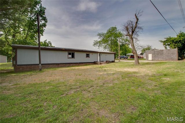 30396 Domino Lane, Godfrey, IL 62035