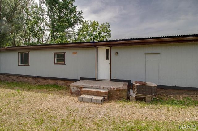 30396 Domino Lane, Godfrey, IL 62035