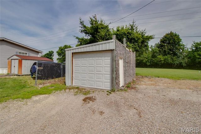30396 Domino Lane, Godfrey, IL 62035
