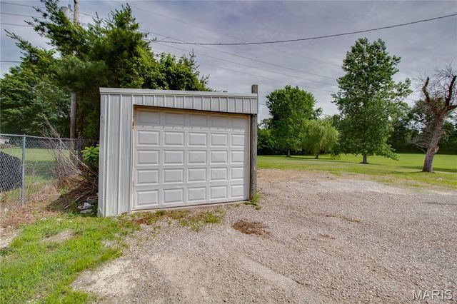 30396 Domino Lane, Godfrey, IL 62035