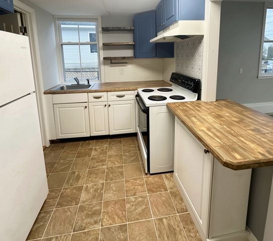 14 West St 1, East Bridgewater, MA 02333