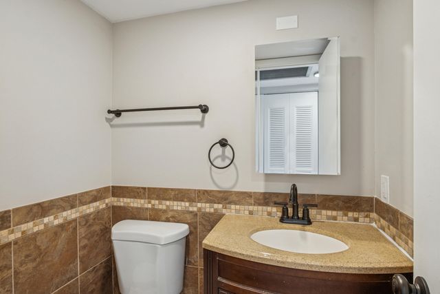 244 Camden J, West Palm Beach, FL 33417