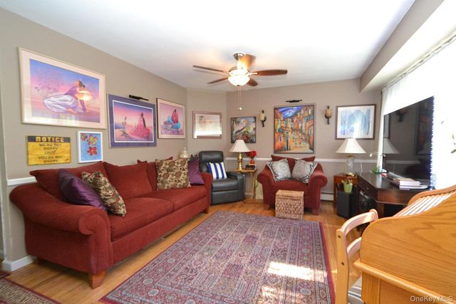 5 Radio Avenue, Miller Place, NY 11764