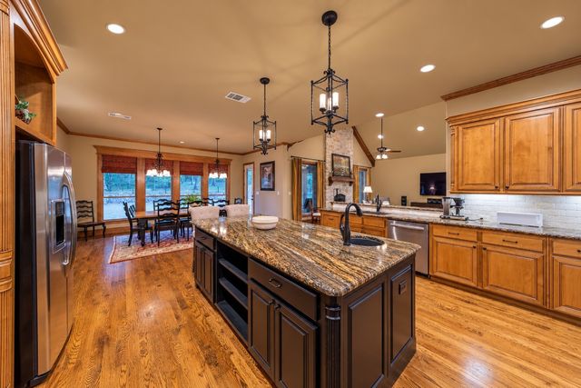 5410 Valley Oak Court, Mckinney, TX 75071
