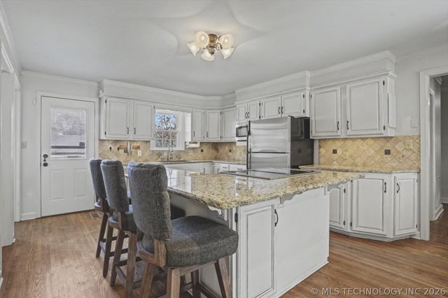 2471 E 22nd Place, Tulsa, OK 74114