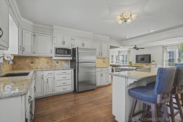 2471 E 22nd Place, Tulsa, OK 74114