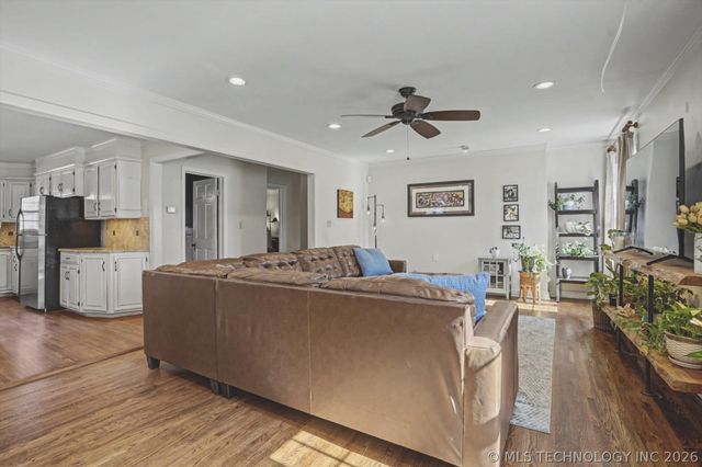 2471 E 22nd Place, Tulsa, OK 74114