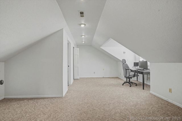 2471 E 22nd Place, Tulsa, OK 74114