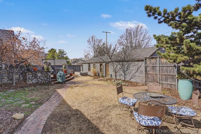 2471 E 22nd Place, Tulsa, OK 74114