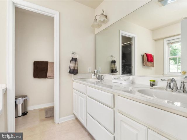1005 KILMER CT, Martinsburg, WV 25401