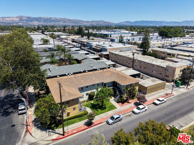 8000 Owensmouth Avenue, Canoga Park, CA 91304