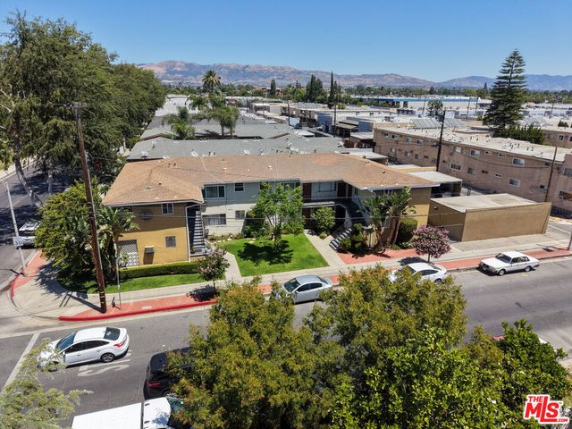 8000 Owensmouth Avenue, Canoga Park, CA 91304