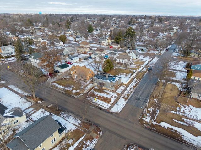 603 W 18th Street, Cedar Falls, IA 50613