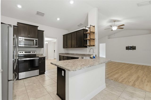 35 SPECEBERRY CIRCLE, Homosassa, FL 34446