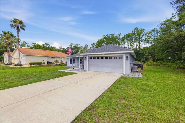 35 SPECEBERRY CIRCLE, Homosassa, FL 34446