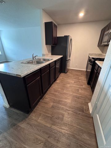 106 Moscovy Duck, San Antonio, TX 78253