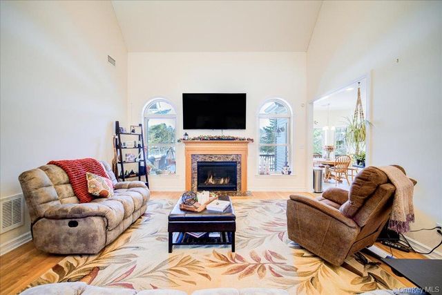 50 Meghan Court, Pine Bush, NY 12566