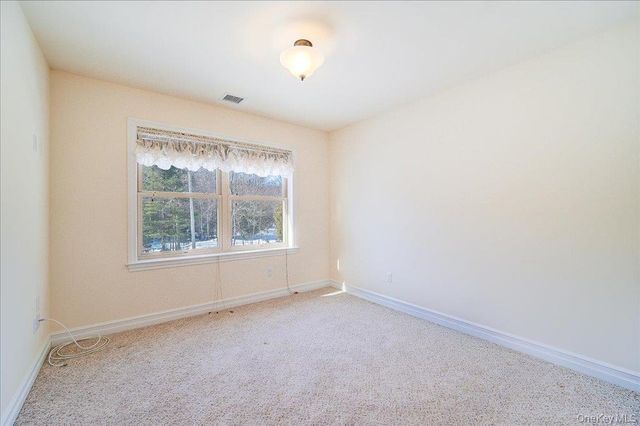 50 Meghan Court, Pine Bush, NY 12566