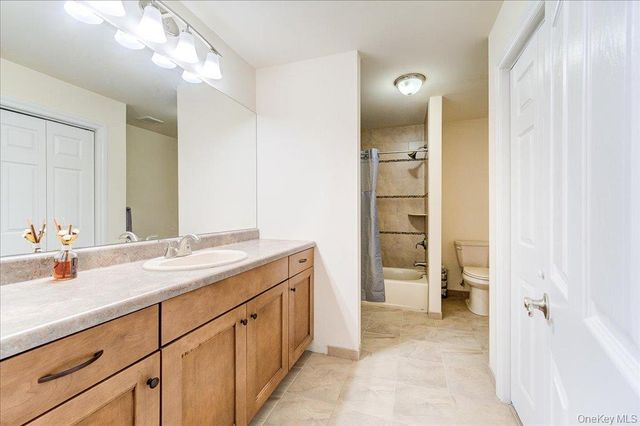 50 Meghan Court, Pine Bush, NY 12566