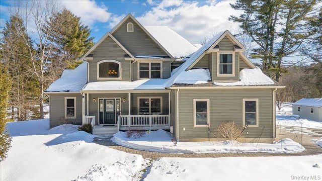 50 Meghan Court, Pine Bush, NY 12566