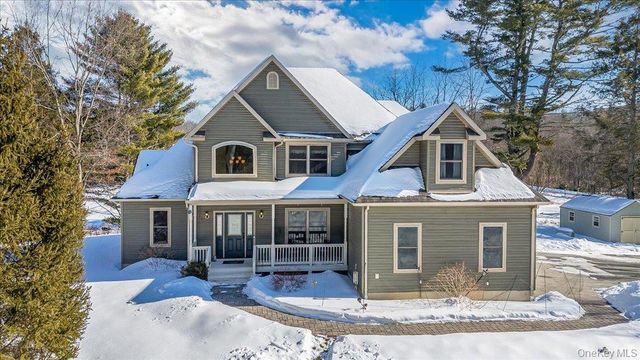 50 Meghan Court, Pine Bush, NY 12566