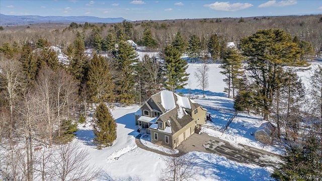 50 Meghan Court, Pine Bush, NY 12566