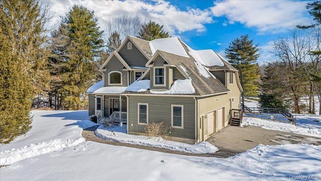 50 Meghan Court, Pine Bush, NY 12566