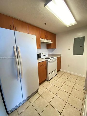 816 NW 11th St 1203, Miami, FL 33136