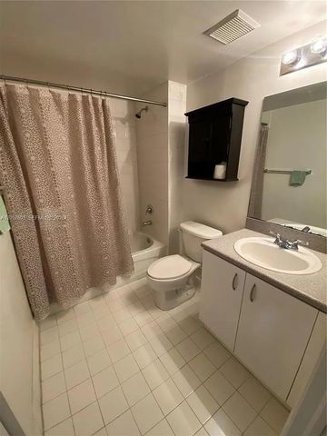 816 NW 11th St 1203, Miami, FL 33136