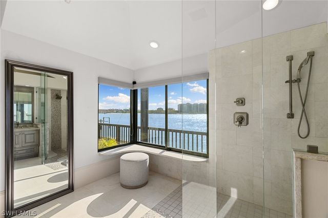 406 La Peninsula BLVD 406, Naples, FL 34113