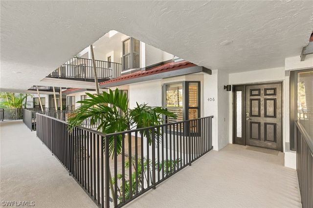 406 La Peninsula BLVD 406, Naples, FL 34113