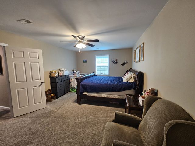 107 Gentry St, Tullahoma, TN 37388